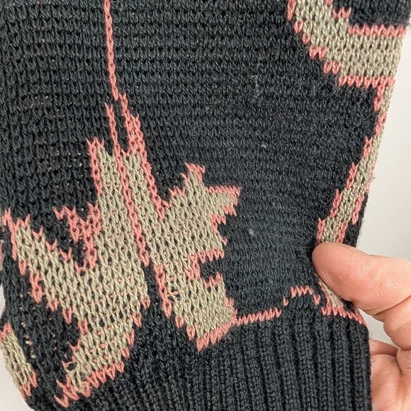 VINTAGE SWEATER SIZE LARGE - Picture 3 of 3